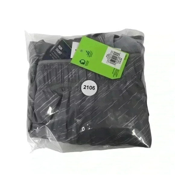 DSG 7" INSEAM RUN SHORTS ATHLETIC FIT REFLECTIVE DETAILS GRAY MENS SIZE 2XL - Picture 9 of 9